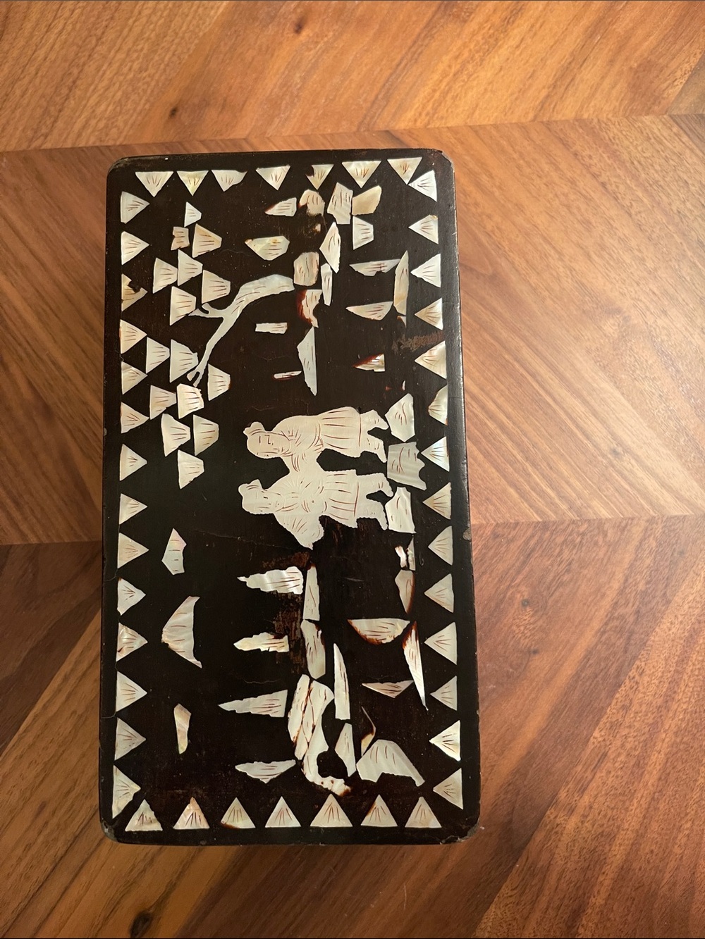 Lacquered Box with Inlay - Imperfect